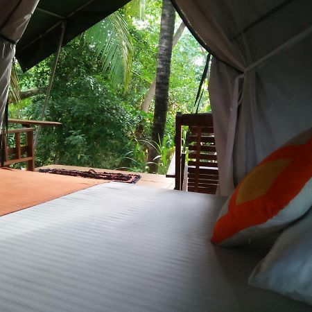 Makulu Safari Camping Udawalawe Exterior photo