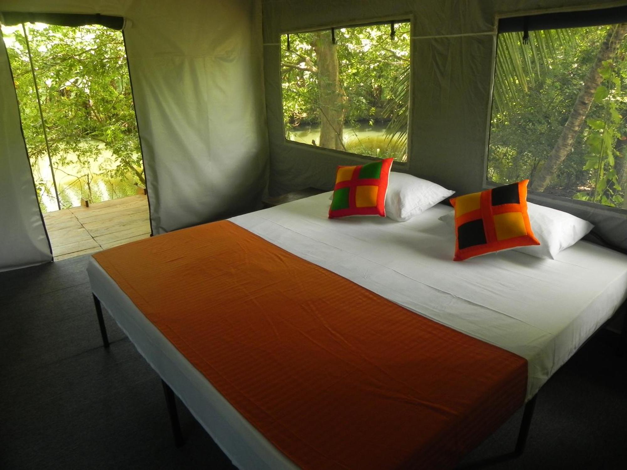 Makulu Safari Camping Udawalawe Exterior photo