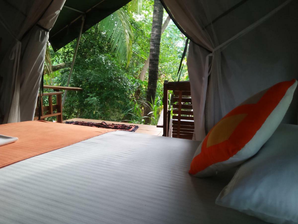 Makulu Safari Camping Udawalawe Exterior photo