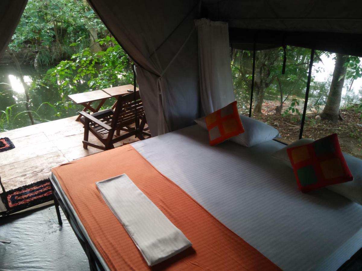 Makulu Safari Camping Udawalawe Exterior photo
